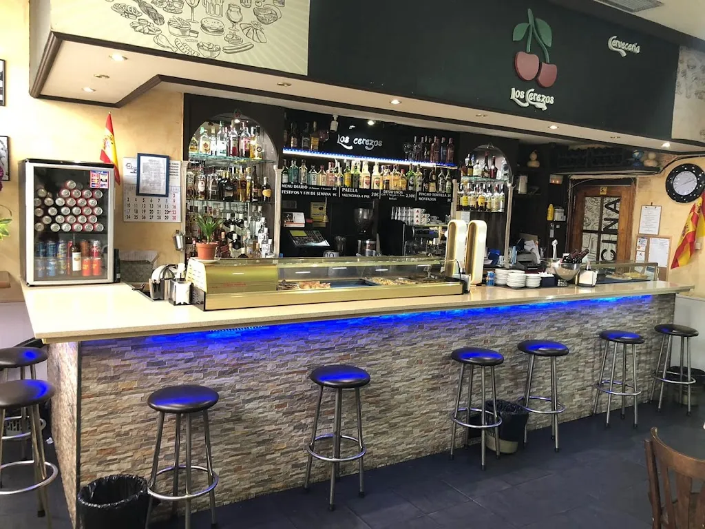 Los Cerezos restaurant in Colmenarejo