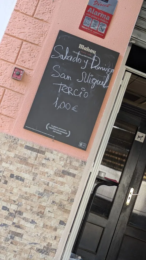 chris wardle_Bar Cafeteria Tapas D' Dalia_Montesinos Los_review