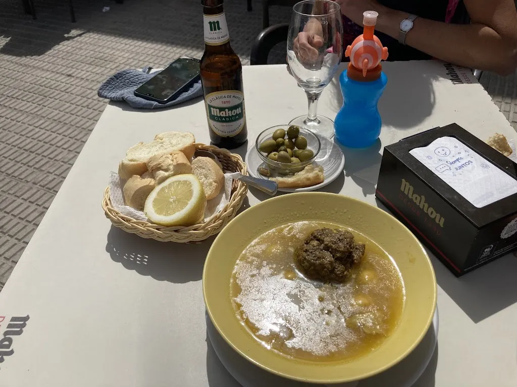 Aleksandrs Papenkovs_Bar Cafeteria Tapas D' Dalia_Montesinos Los_review