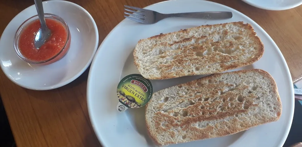 Fonsi XR_La Plaza Bar Restaurante_Cubas de la Sagra_review