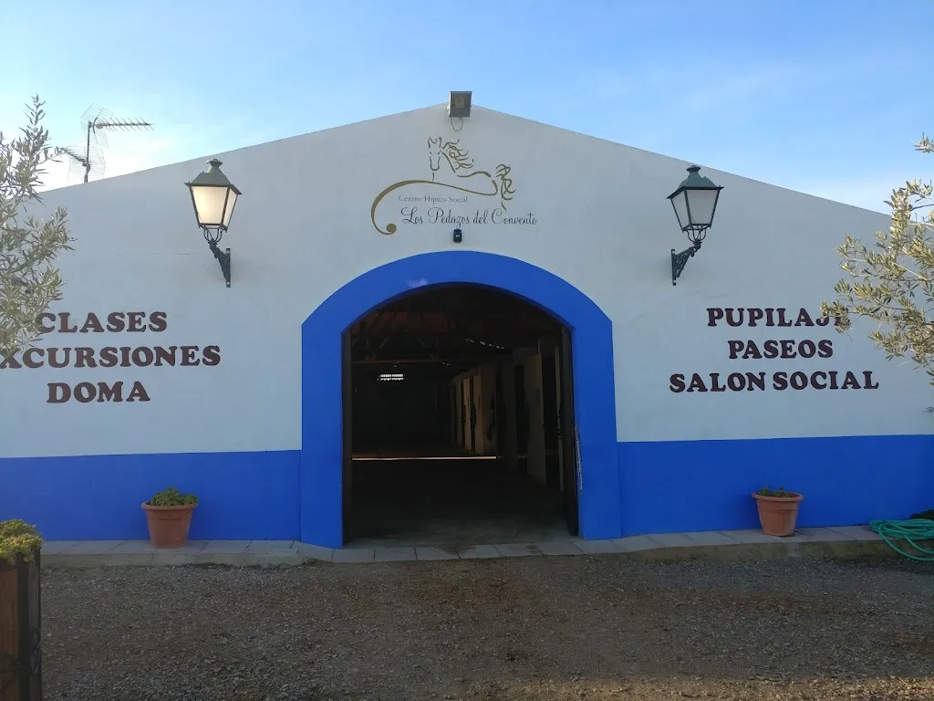 Hipica Pedazos Del Convento_Cubas de la Sagra_slider_image_1