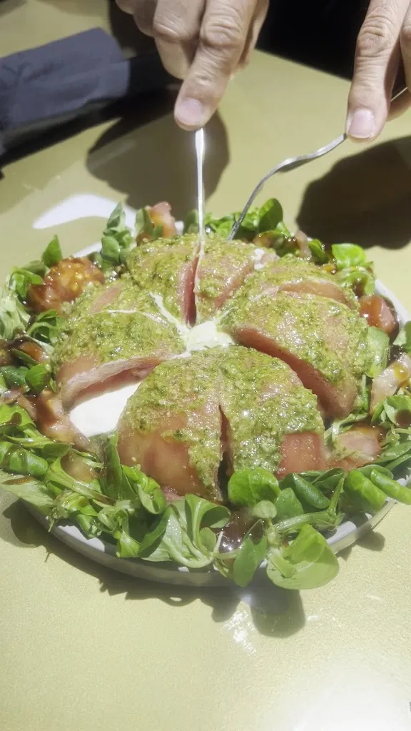 Rocio Prados Brea_Evil Eye Lounge_Cubas de la Sagra_review