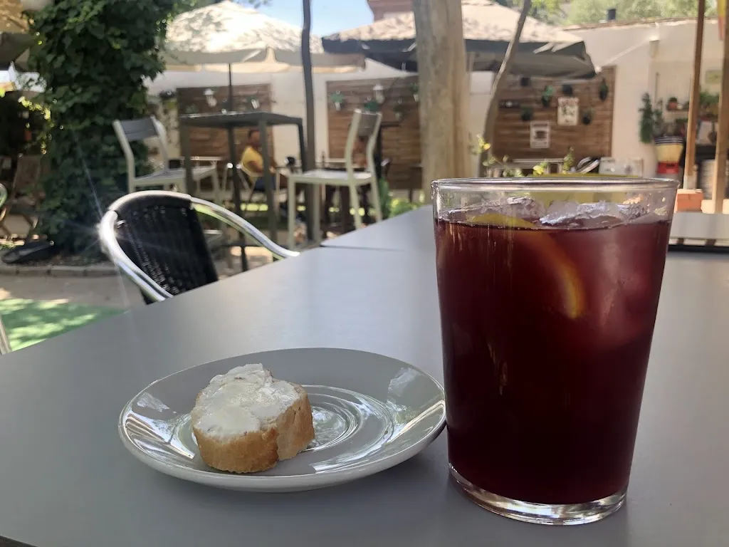 L. C. A._Cafetería Casavieja_Cubas de la Sagra_review