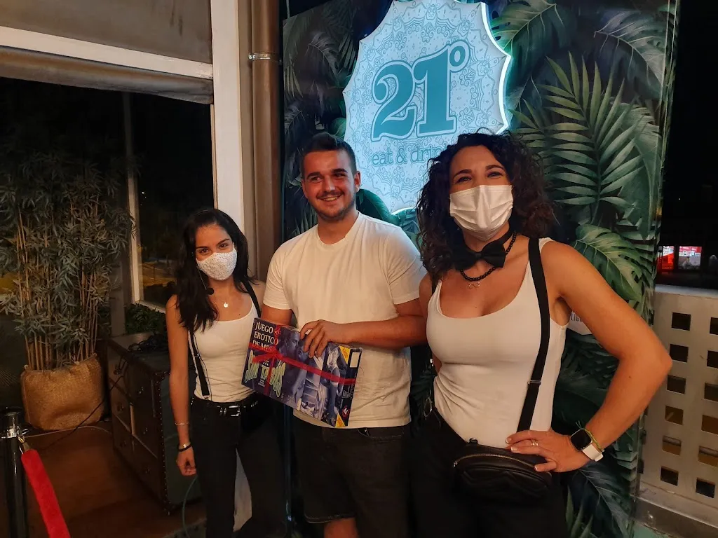 Esther Jarabo_21 Grados_Daganzo de Arriba_review