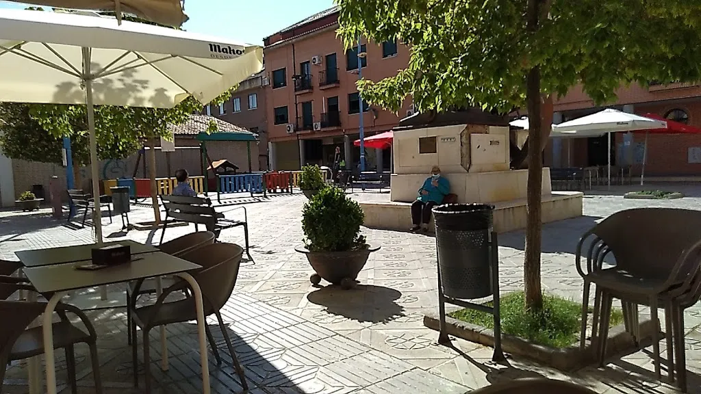 Bar restaurante La Fabrica restaurant in Ciempozuelos