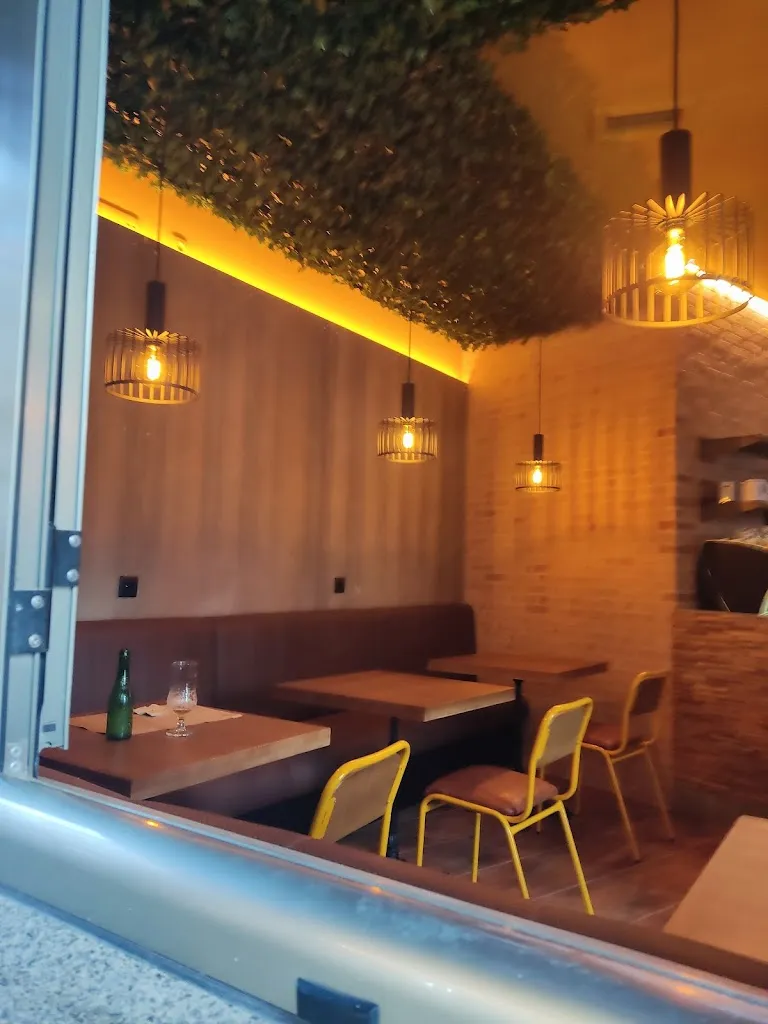 Laura Martínez_A Burguesa_Boiro_review