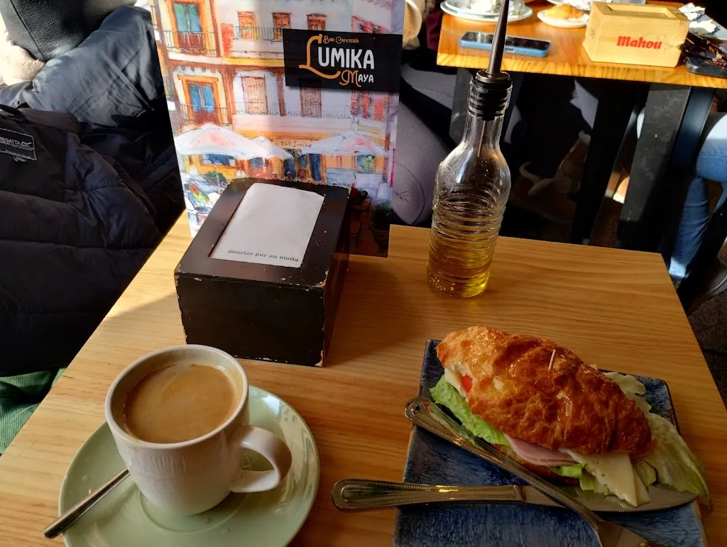 John Titor_Bar - Cafetería LUMIKA_Ciempozuelos_review