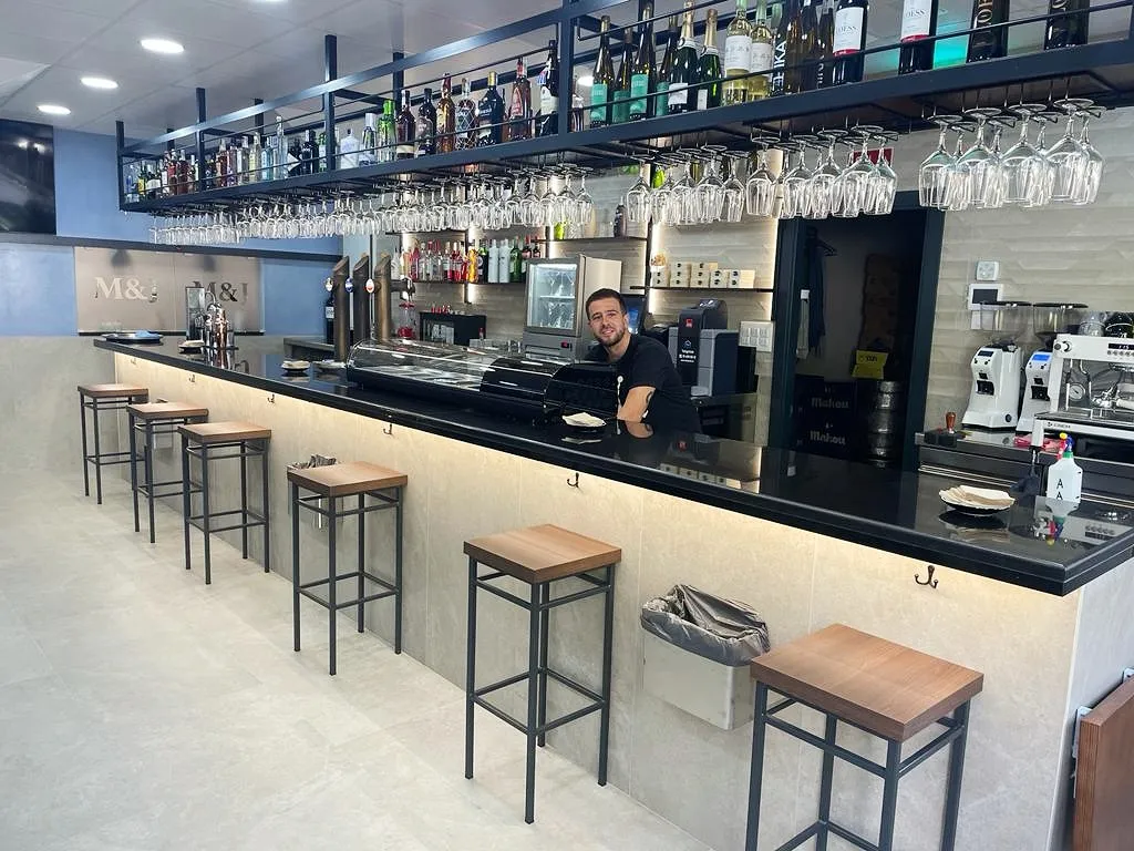 Restaurante M&J Gastrobar Coslada restaurant in Coslada