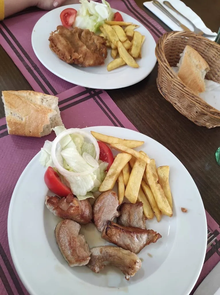 José M. Hdez._Restaurante El rincón de casavieja_Fresnedillas de la Oliva_review