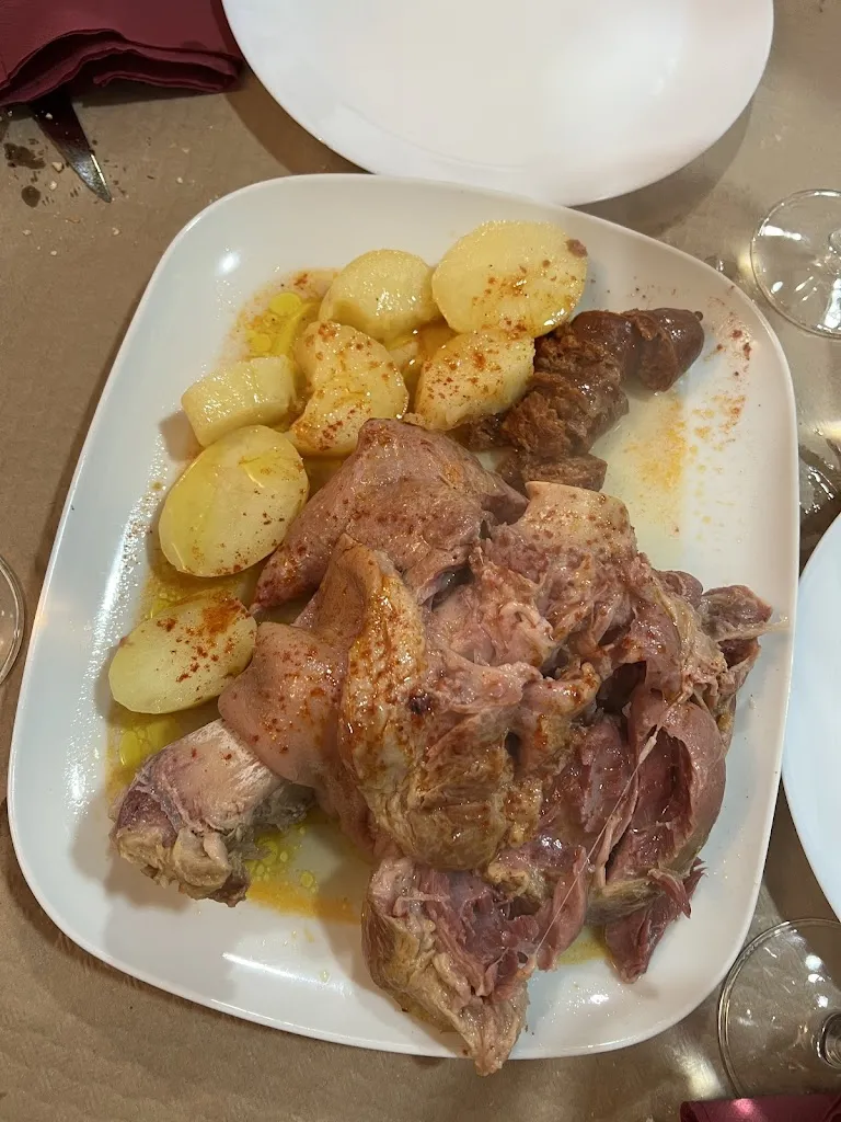 Melanie Sánchez Martín_LA TABERNA DE MERY_Estremera_review