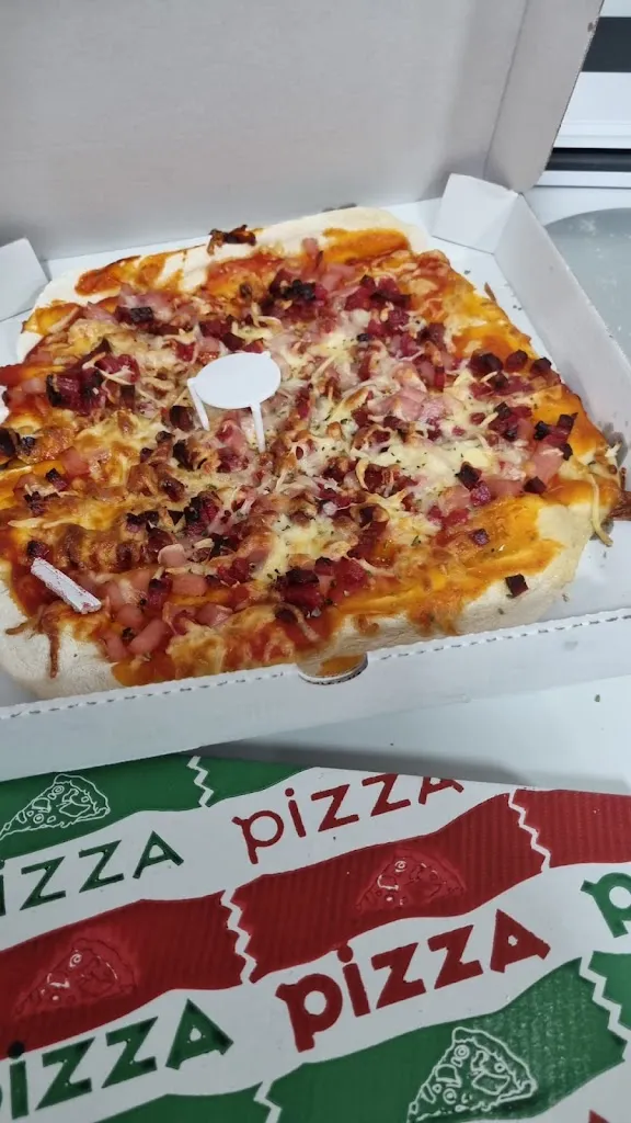 cerveceria La Tasca restaurant in Estremera