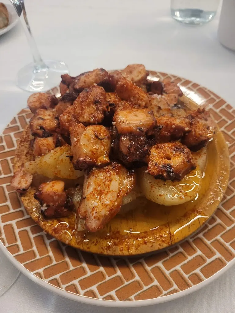 Angelica Davila_Mesón Galicia_Fuenlabrada_review