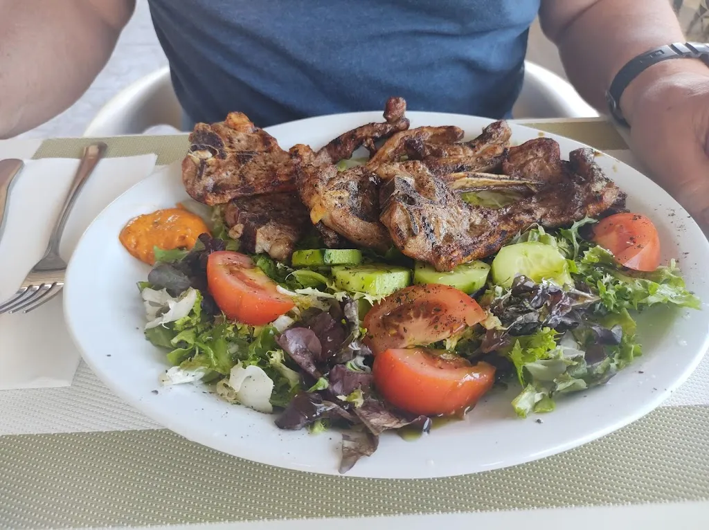 Rita Mitchell_RESTAURANTE LIBANÉS MUNDIAL_Orxeta_review