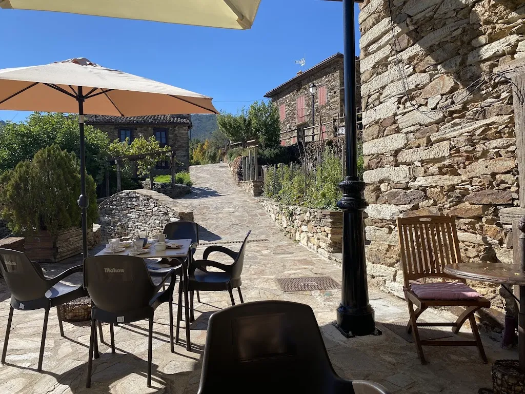 Restaurante y Alojamientos Casa Aldaba_Hiruela La_slider_image_1