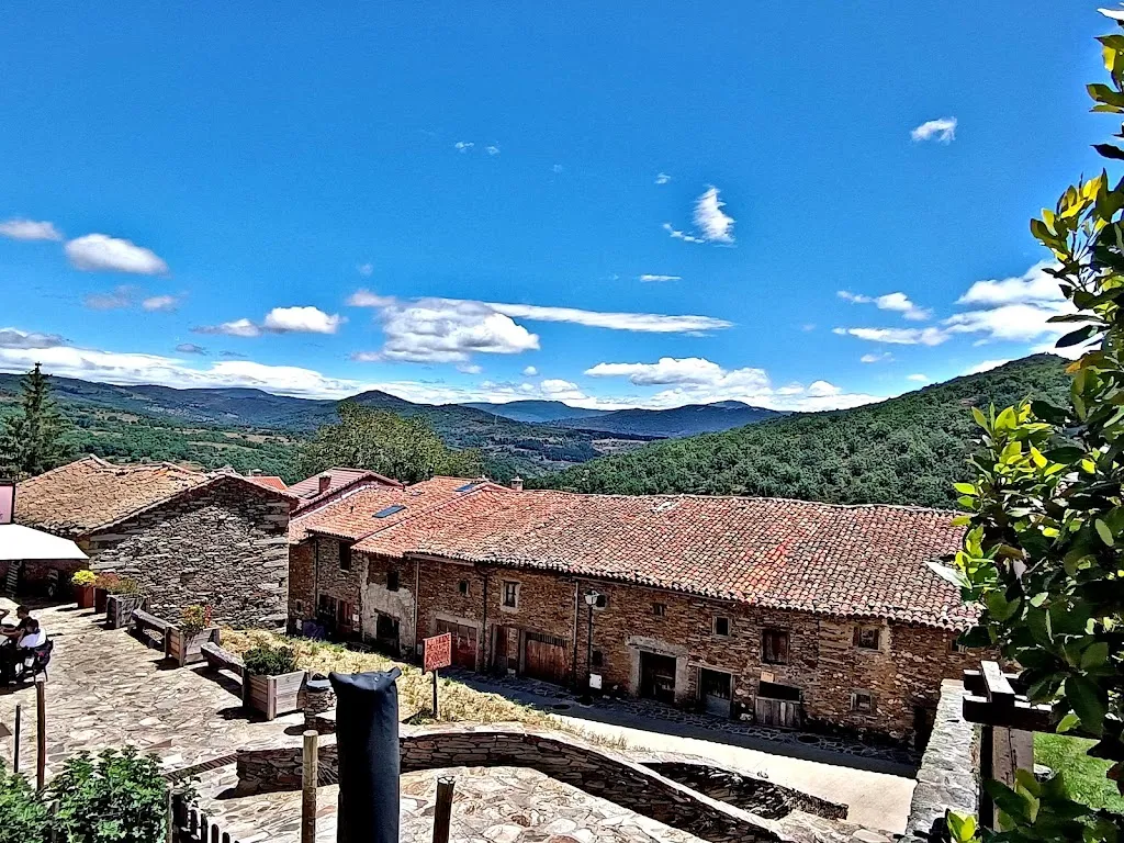 La Hiruela restaurant in Hiruela La