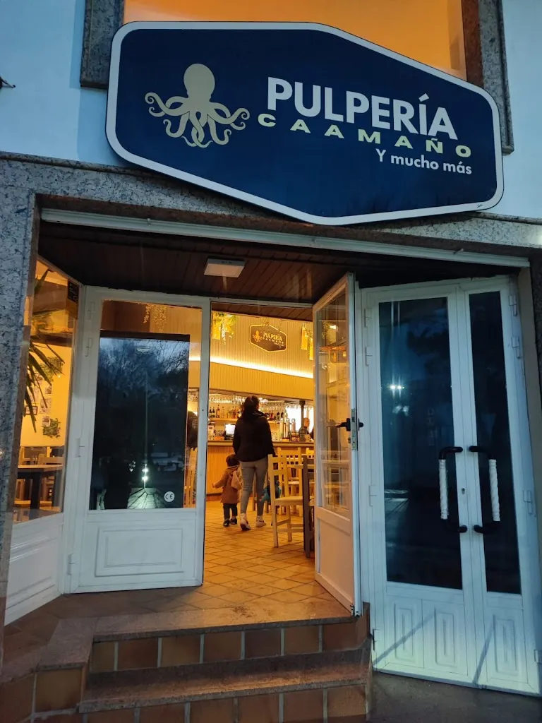 Caamaño Pulpería Boiro  restaurant in Boiro