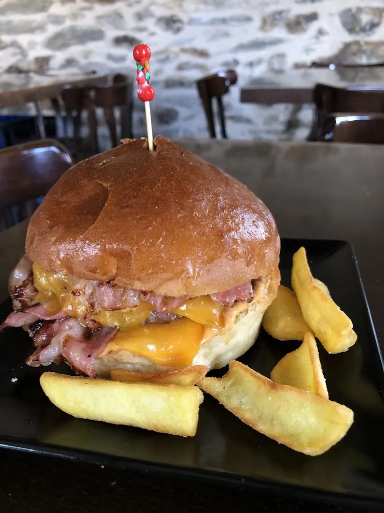 Natalia Santana C._Bar Restaurante La Plaza Huerta de los Pastores_Hiruela La_review