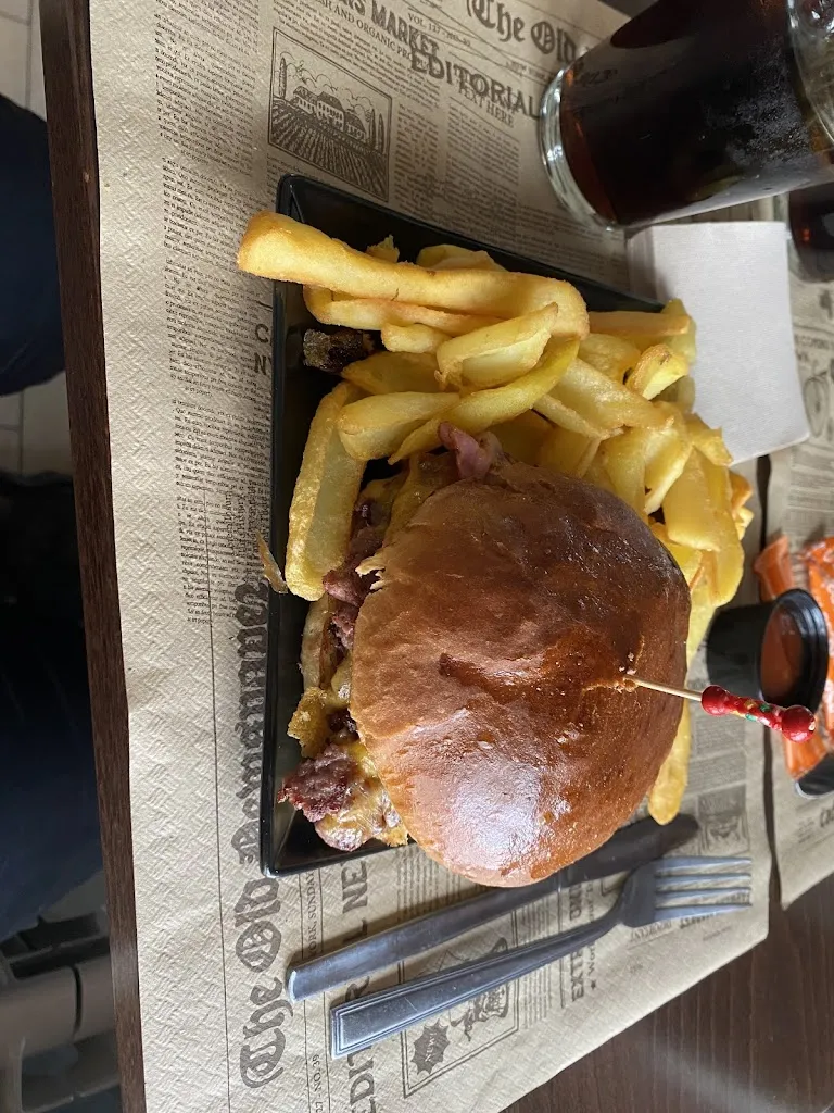 Samara Antón Chamorro_Bar Restaurante La Plaza Huerta de los Pastores_Hiruela La_review