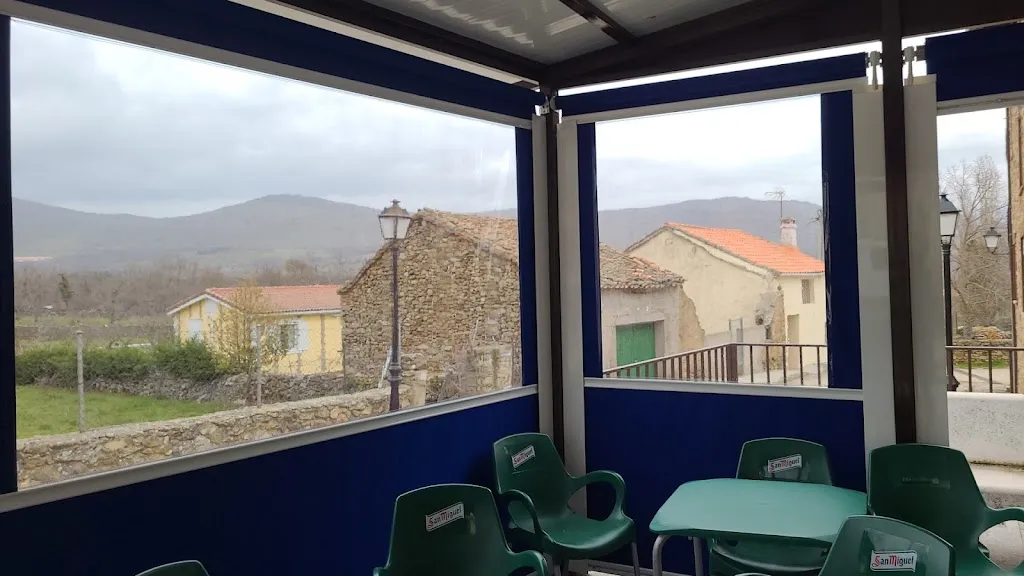 Bar La Plaza AOSLOS_Horcajo de la Sierra-Aoslos_slider_image_3