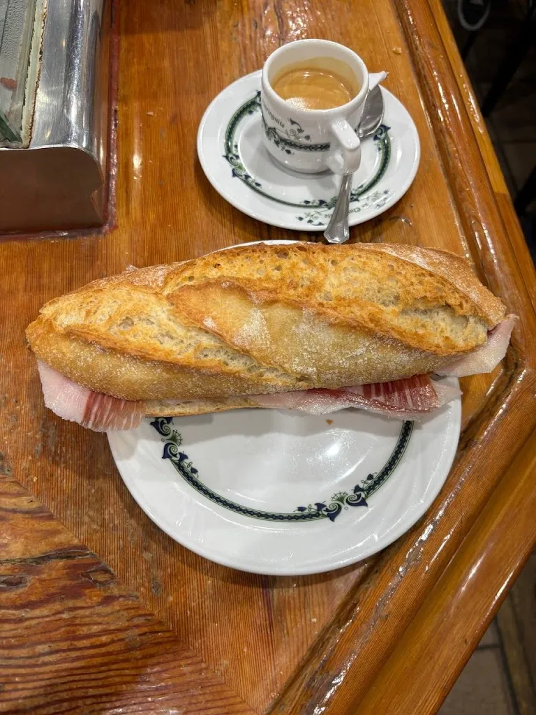 Martin Schießl_El Chiringuito Cafeteria_Las Matas_review