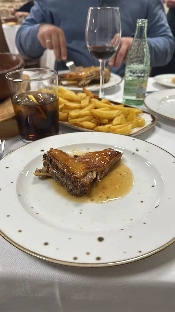 Victoria Stephania Arzani Bacre_Asador España_El Molar_review