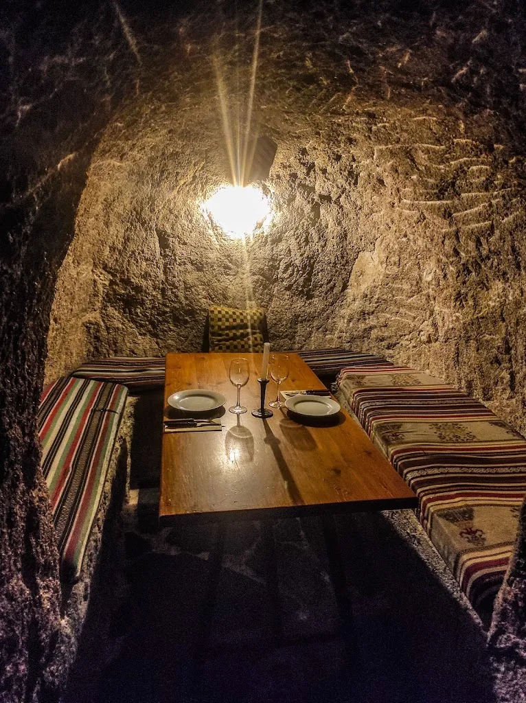 Kostas sev_La Cueva del Lobo_El Molar_Bewertung