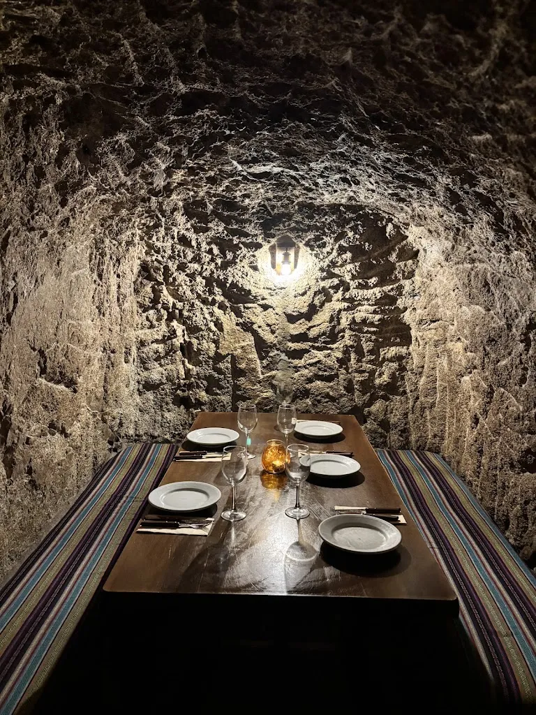 La Cueva del Lobo restaurant in El Molar