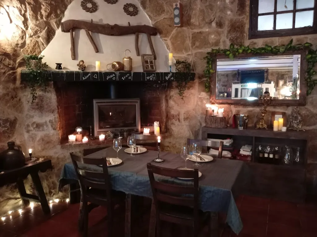 La cueva de gueira_El Molar_slider_image_1