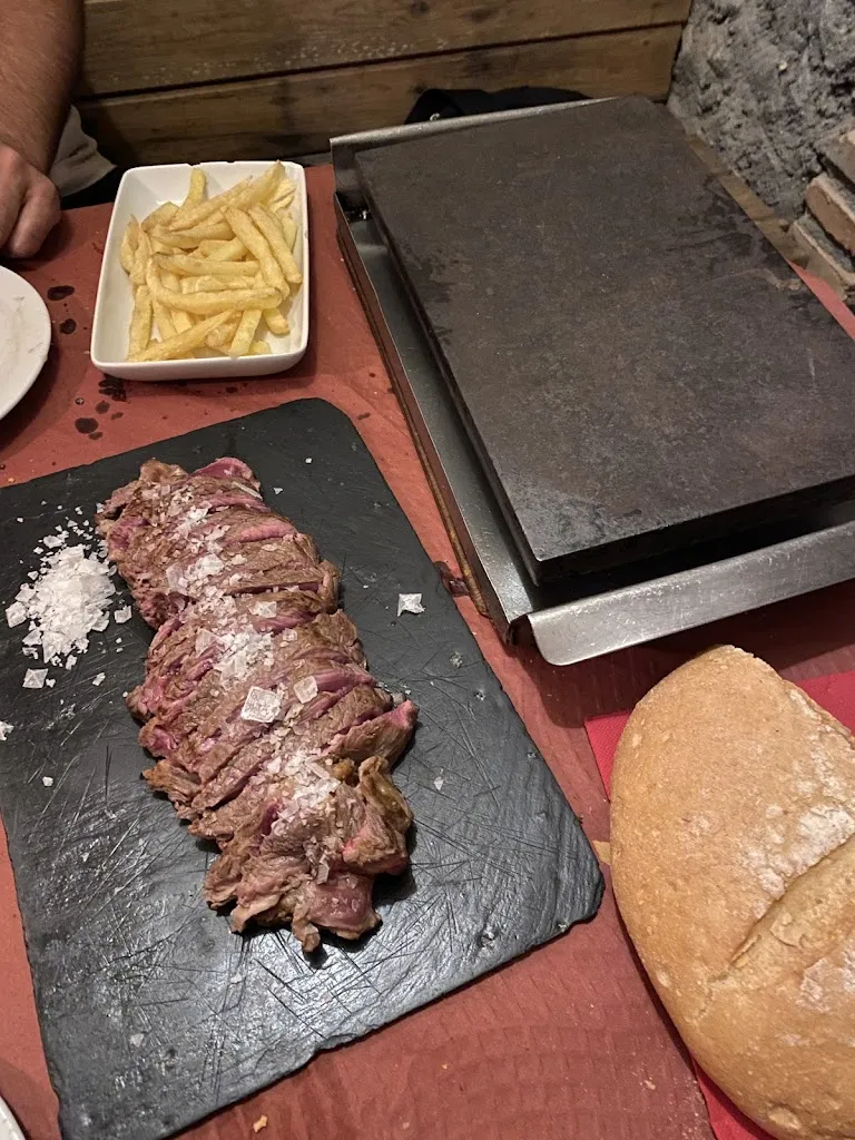 Lana den Hertog_El Bodegon de Olivares_El Molar_review