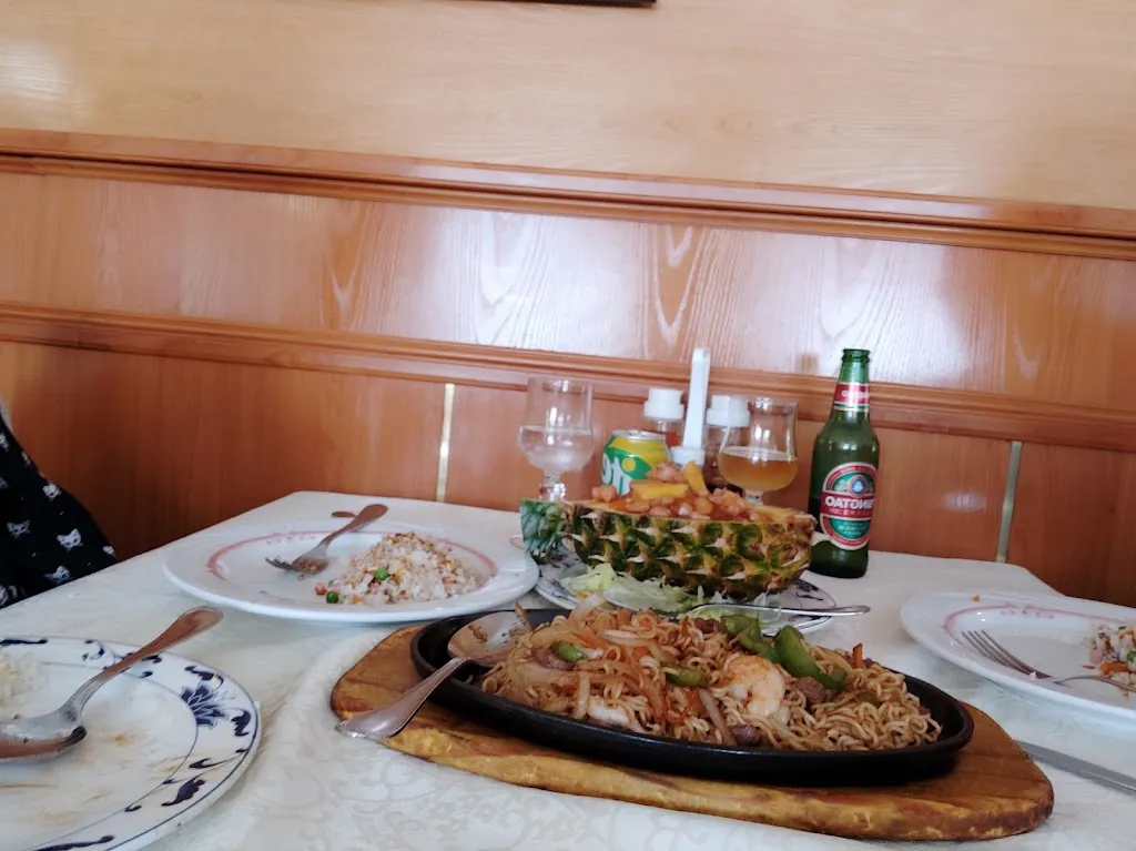 José Busquets_Restaurante Chino Oriente_El Molar_recensione