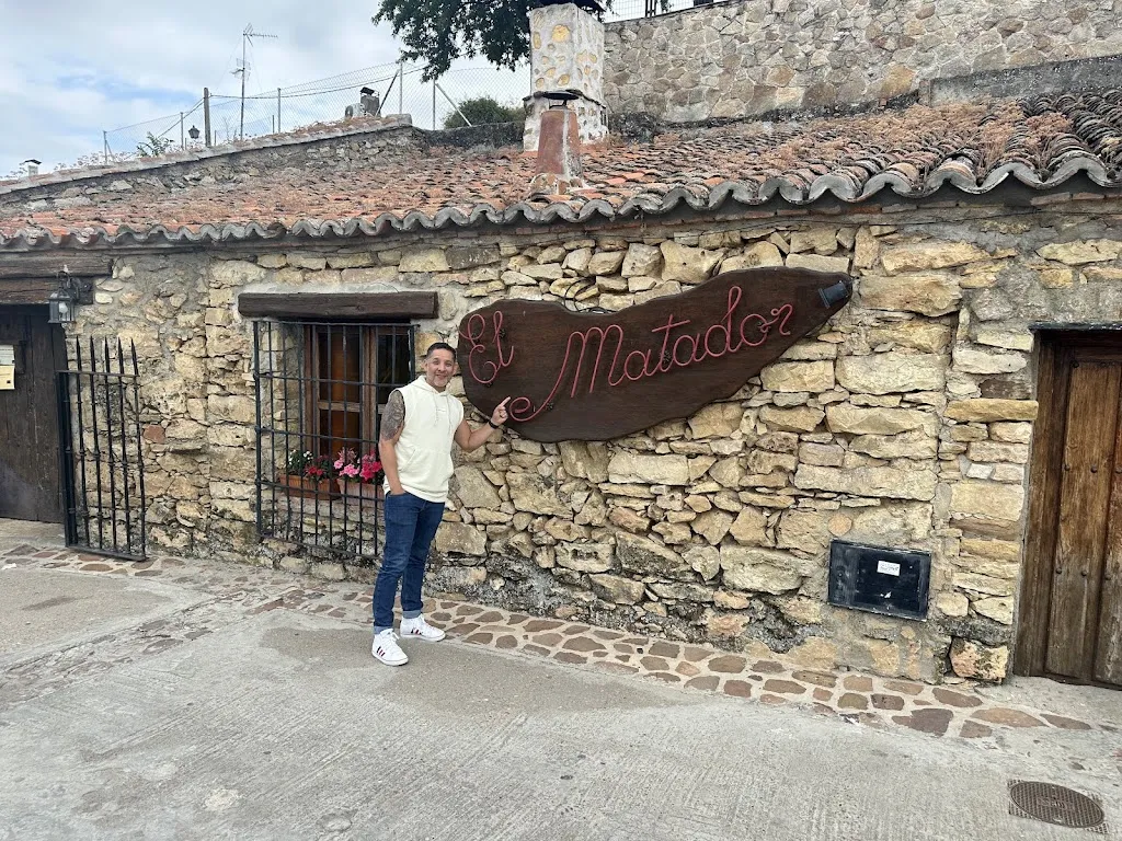 Bodegas y Cuevas del Molar restaurant in El Molar
