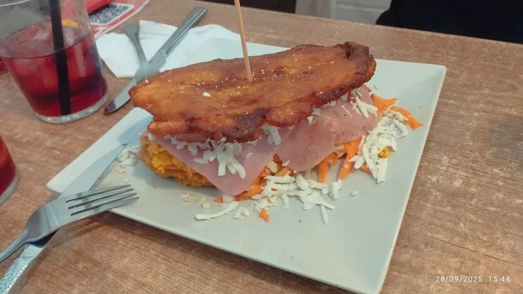 Platon Filosofo_El Venezolano_Leganés_review