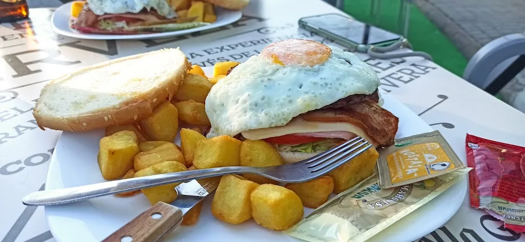 Menu_Cafetería Cariben_Loeches_image_4