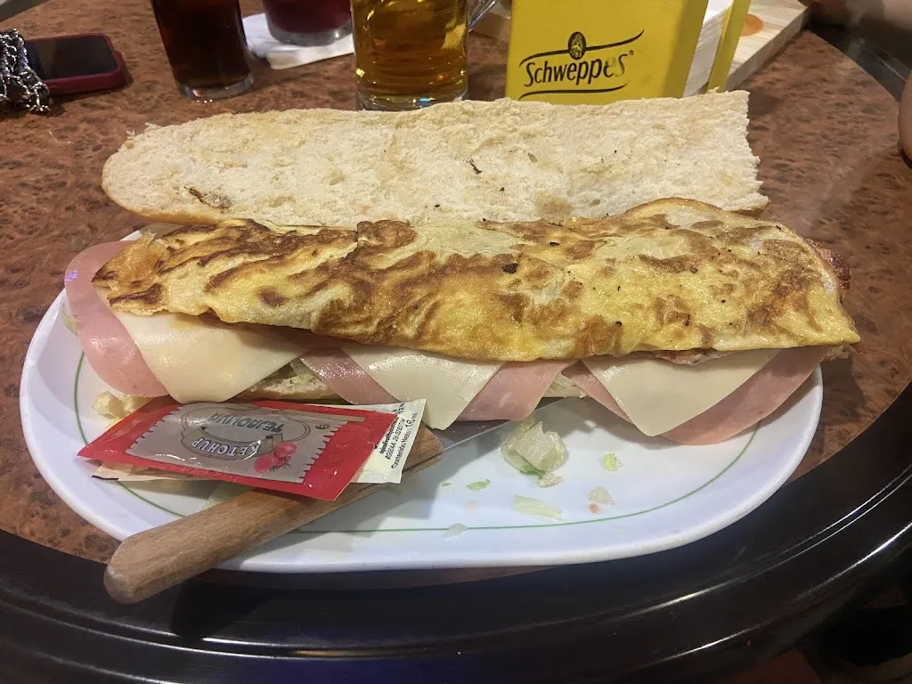 Menu_Cafetería Cariben_Loeches_image_6