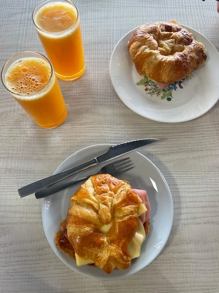 Paola _Bar Manolo_Lozoyuela-Navas-Sieteiglesias_review