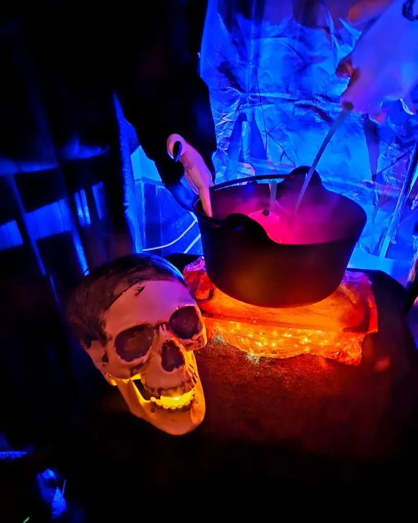 Bar Pub Luz de Luna_Lozoyuela-Navas-Sieteiglesias_slider_image_3