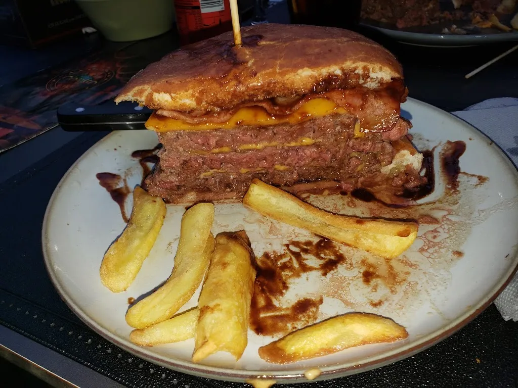 Jesus A. Casas Lopez_Terraza Coliseo_Guadalix de la Sierra_review