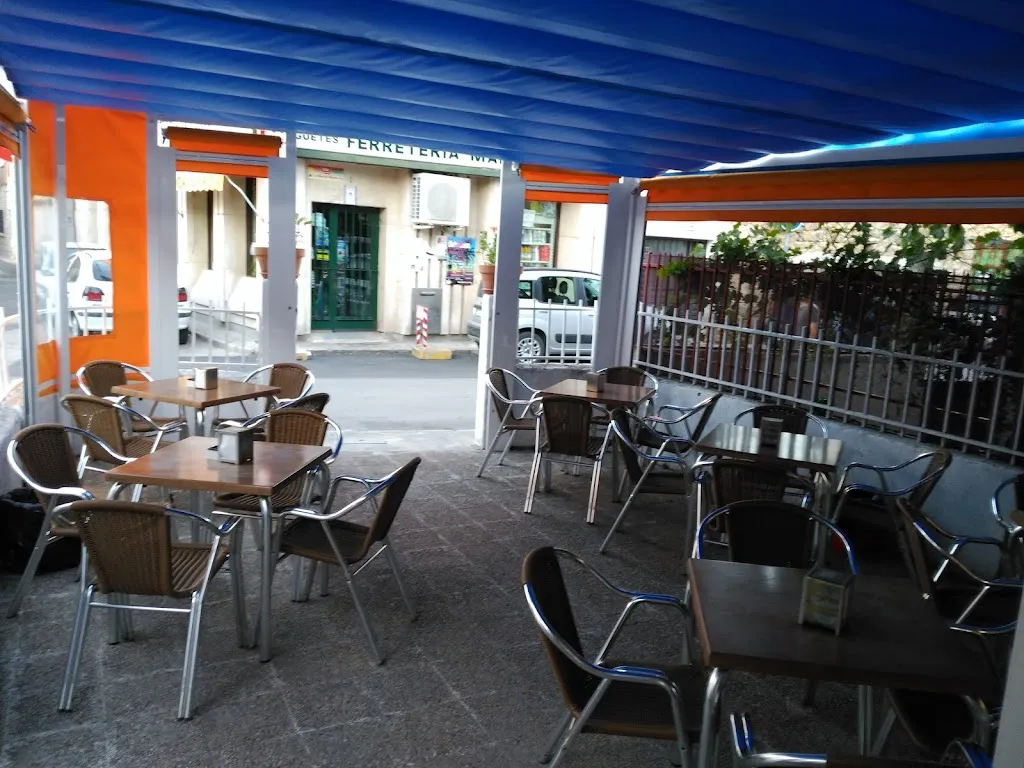 Churreria La Esquinita restaurant in Guadalix de la Sierra