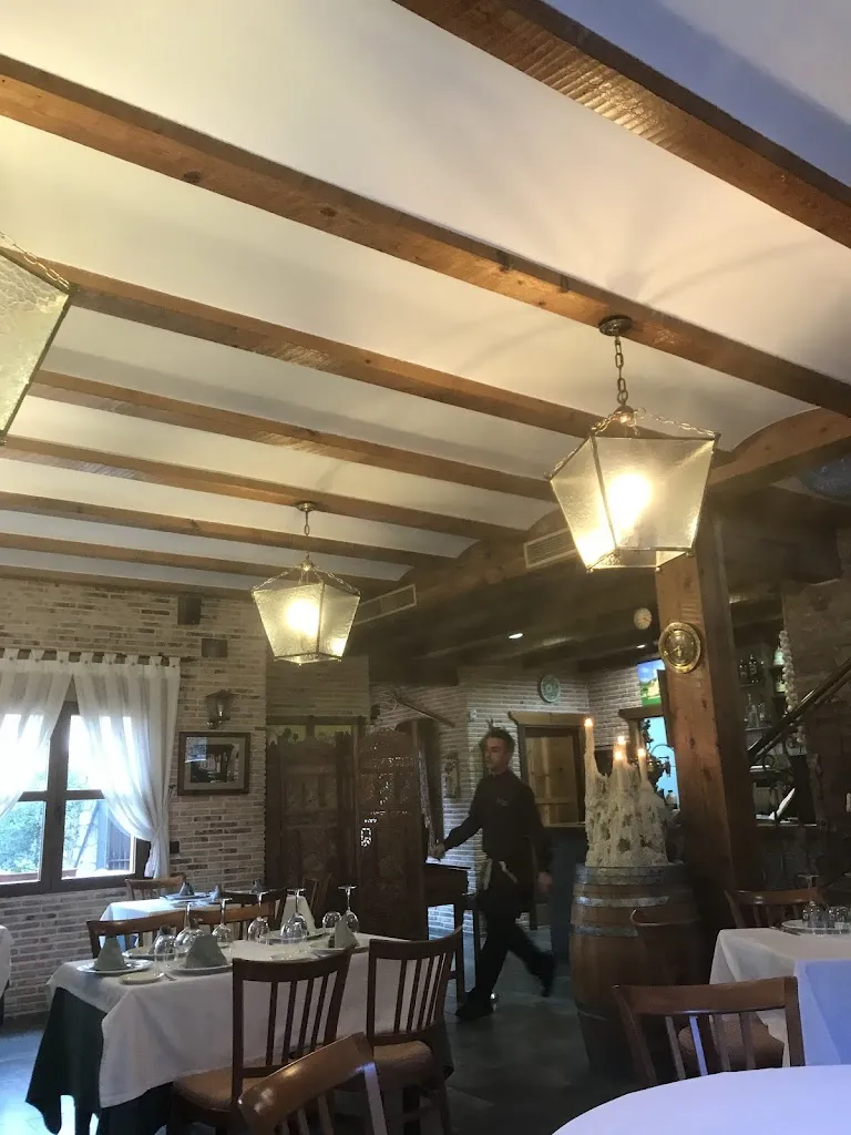 jisun youm_El Llantar de la Sierra_Guadalix de la Sierra_review