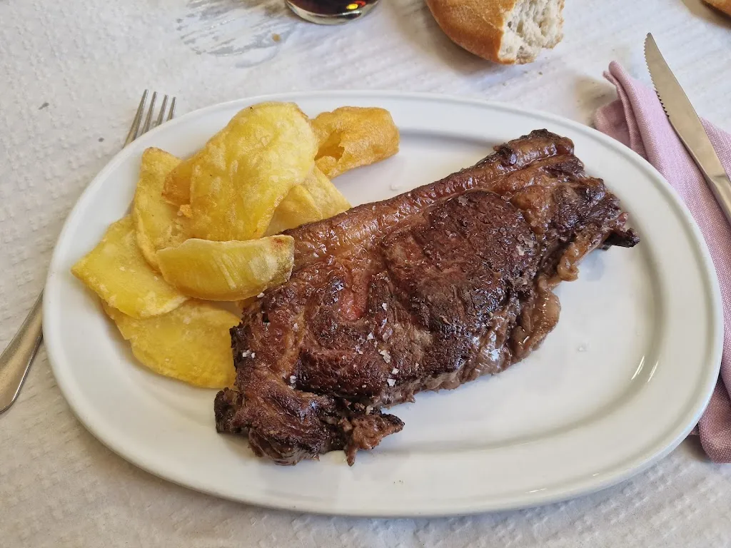 Restaurante El Yantar Leones restaurant in Mejorada del Campo