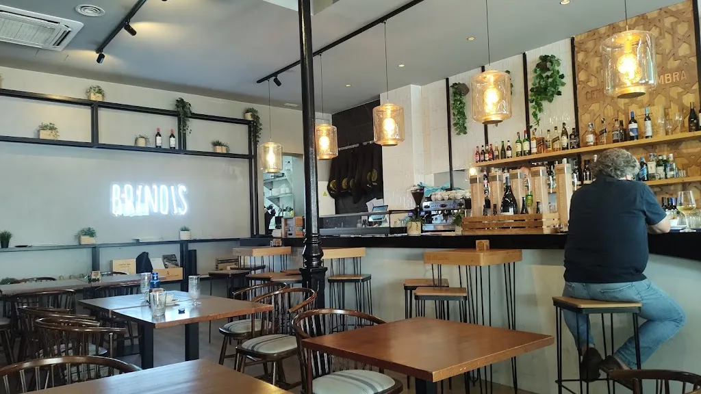 Marcos Vazquez Muñoz_Brindis Sierra_Miraflores de la Sierra_review