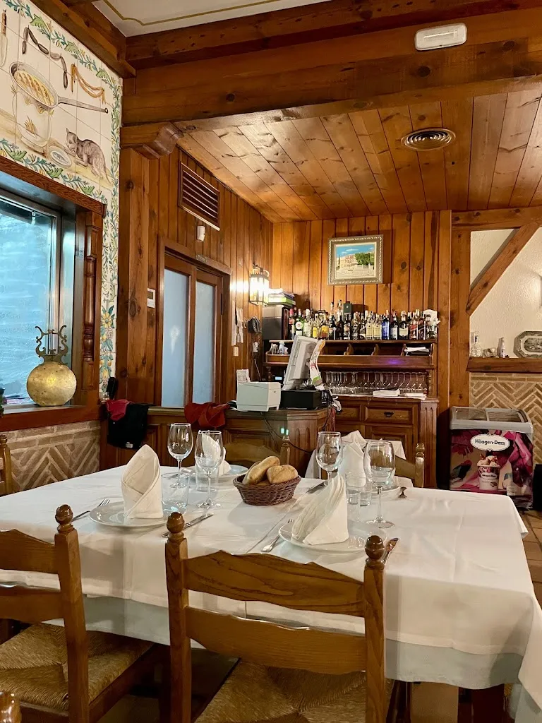 Asador La Fuente_Miraflores de la Sierra_slider_image_3