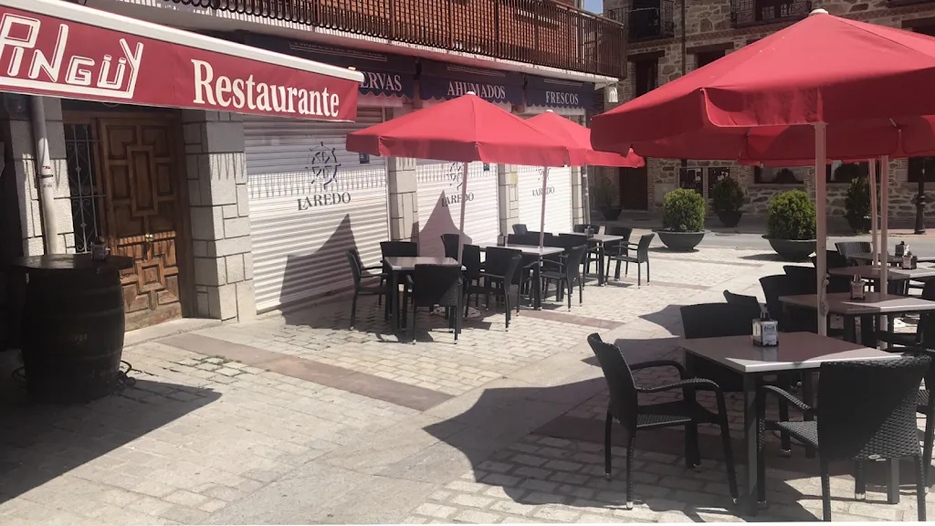 Pingüy restaurant in Miraflores de la Sierra