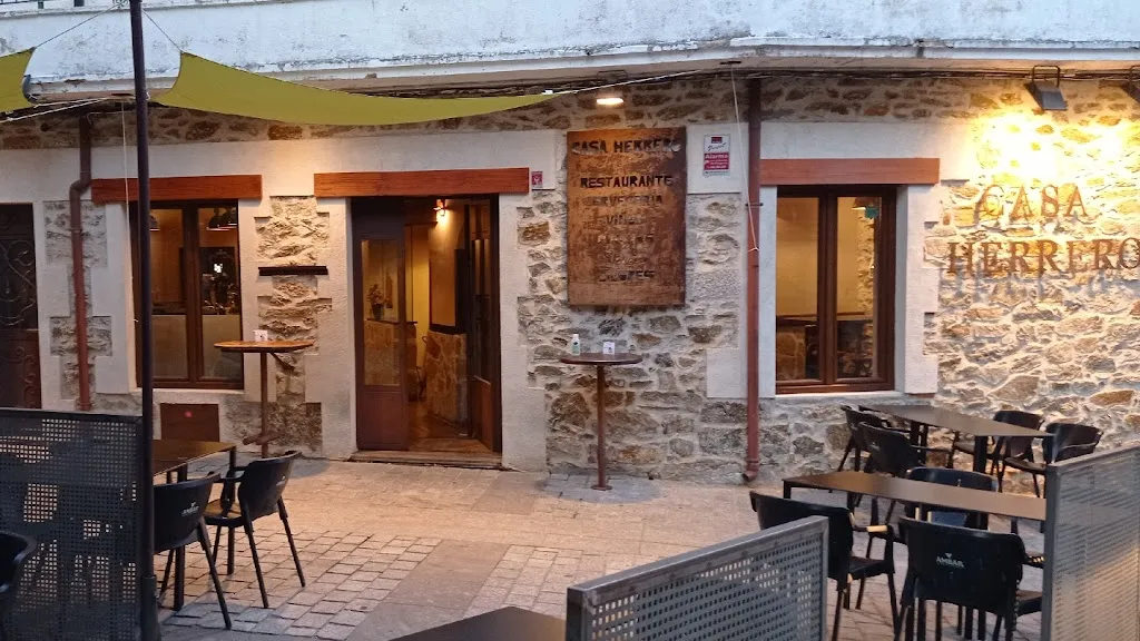 Herrero Gastro Jazz (Restaurante Miraflores de la Sierra) restaurant in Miraflores de la Sierra