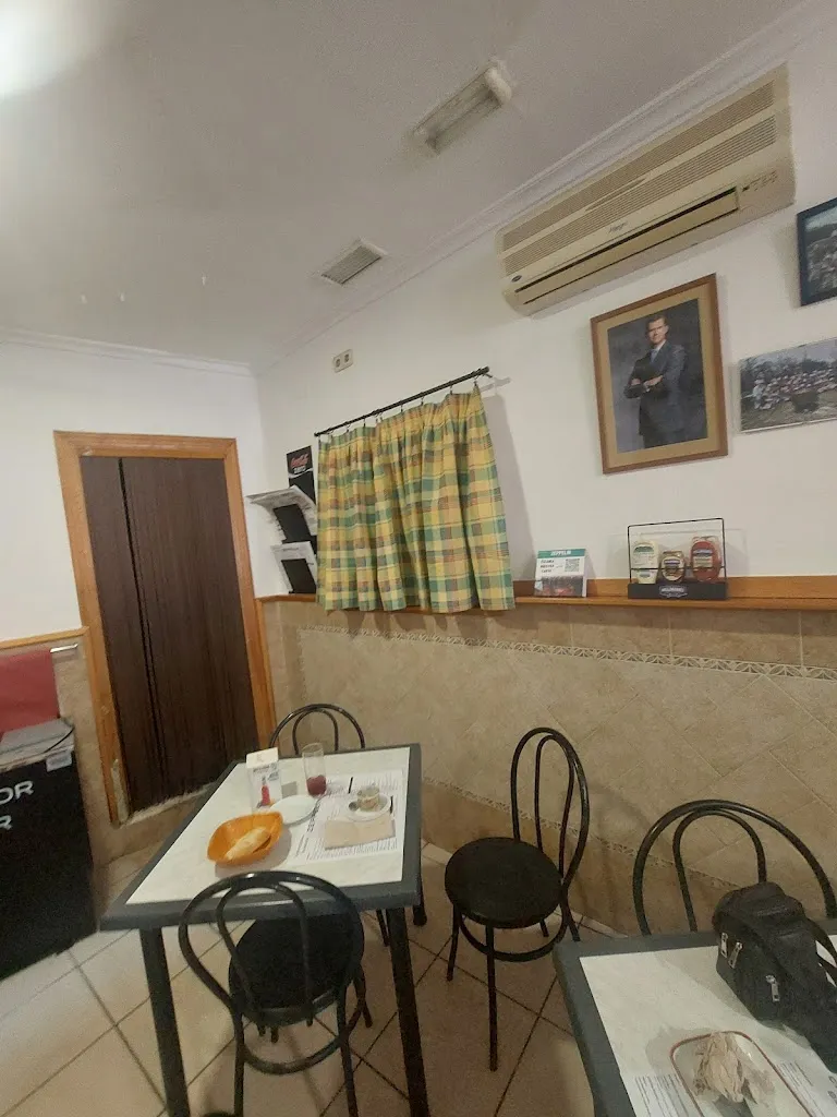 Antonio Sr_Zeppelin_Miraflores de la Sierra_review