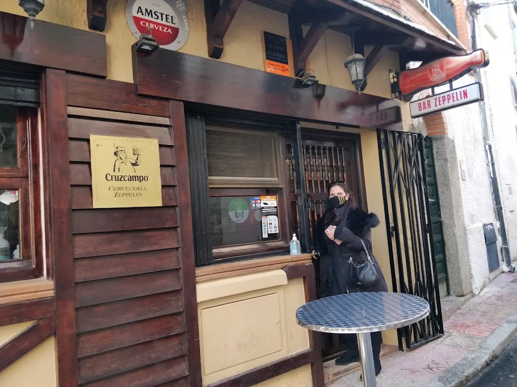 Zeppelin restaurant in Miraflores de la Sierra