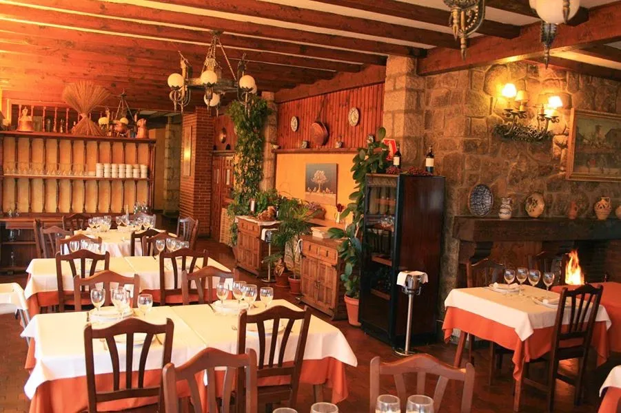 Restaurante Solycampo S.L_Miraflores de la Sierra_slider_image_1