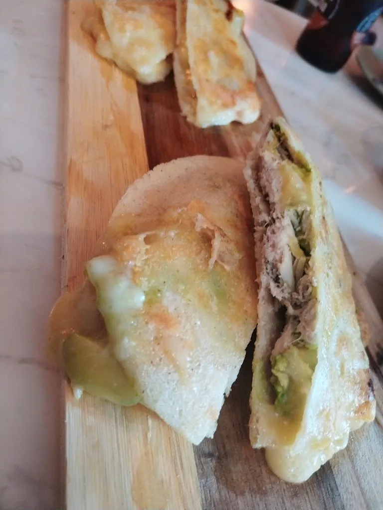 Delia Campos_El Mundo en Una Arepa_Montejo de la Sierra_review