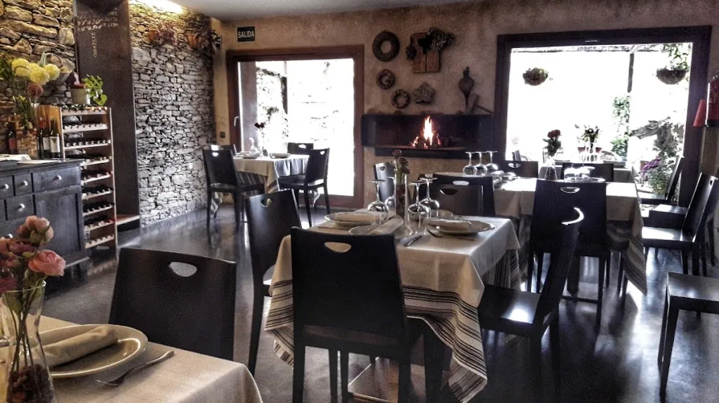 Restaurante Monte del Tejo_Montejo de la Sierra_slider_image_1