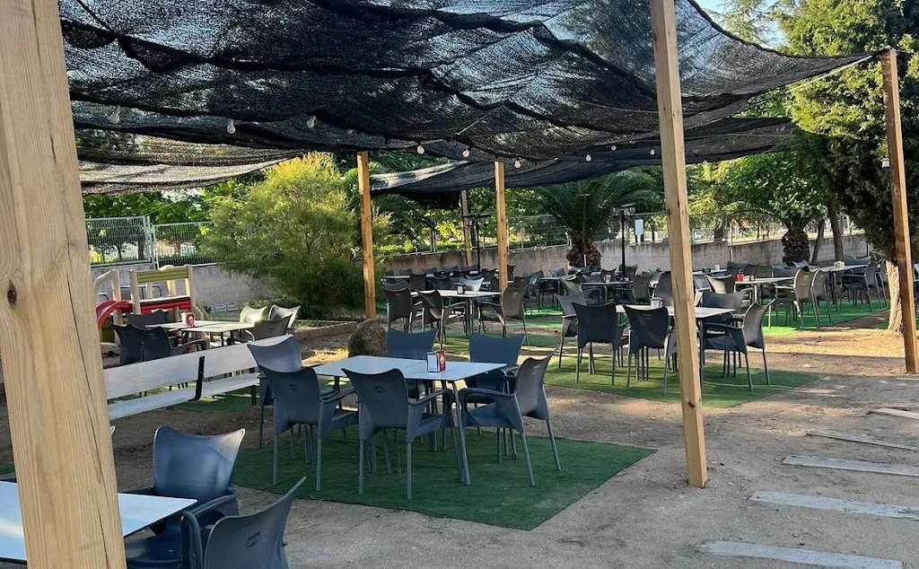 EL JARDIN David y Eva restaurant in Moraleja de Enmedio